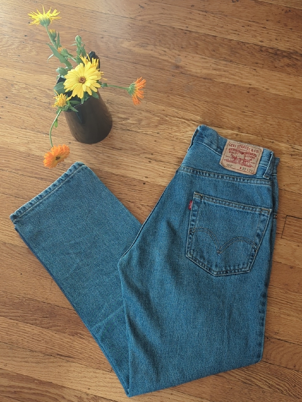Levi's 550 Relaxed Fit W30